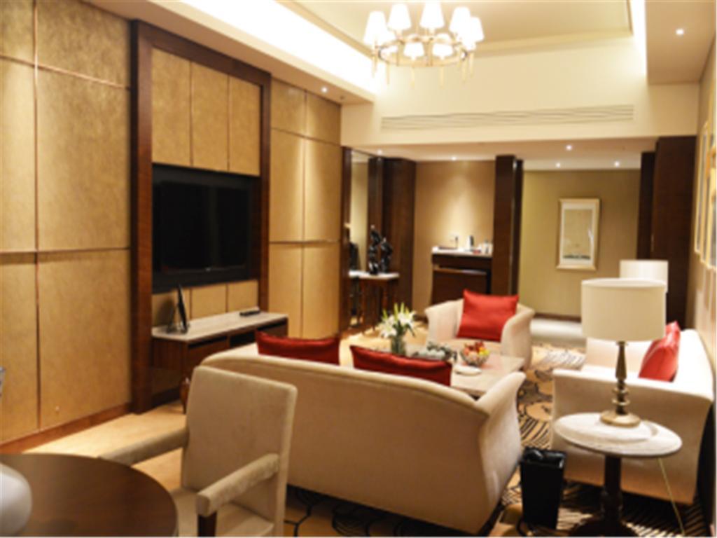 Luxury Blue Horizon Hotel Dongying Exteriör bild