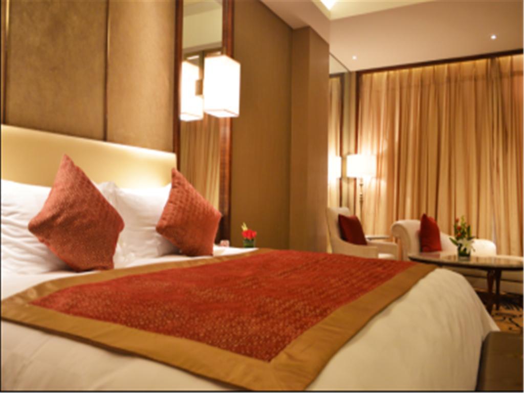 Luxury Blue Horizon Hotel Dongying Exteriör bild