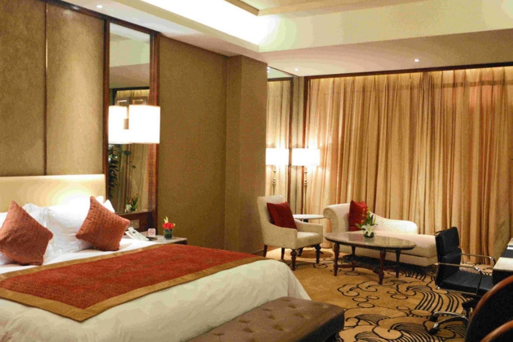 Luxury Blue Horizon Hotel Dongying Exteriör bild
